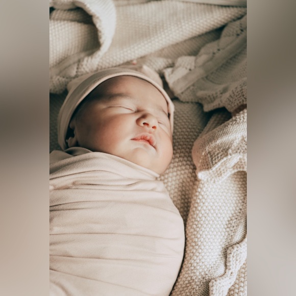 Meet your Posher, Tiffany Rose - Picture 6 of 16